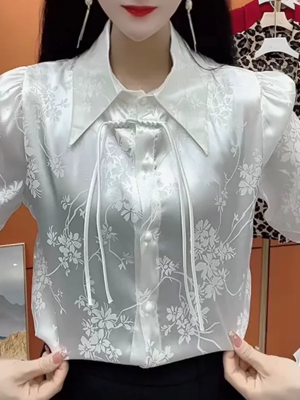 New Chinese Style Long Sleeve Women's Shirt Satin Embroidery Design Retro Elegance Top Breathable Polyester Fiber Spring Wear
New Chinese Style Long Sleeve Women's Shirt Satin Embroidery Design Retro Elegance Top Breathable Polyester Fiber Spring Wear