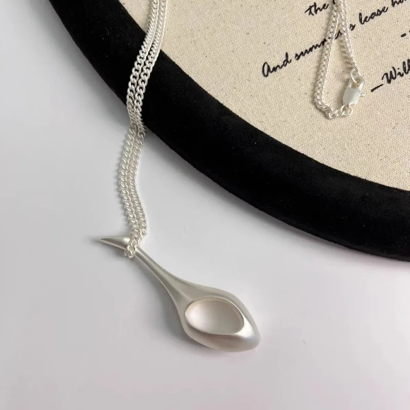 New Perfume Bottle Pendant Necklace Women's Jewelry Necklace Sweater Chain Light Luxury Winter High-end Accessories Collarbone C
New Perfume Bottle Pendant Necklace Women's Jewelry Necklace Sweater Chain Light Luxury Winter High-end Accessories Collarbone C