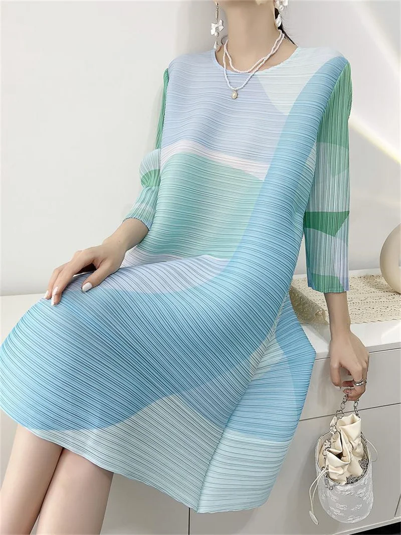 Womens Dresses Evening Dresses New Beautiful Printed Pleated Dress Summer age Plus size Fashion Loose Mid-year Long Female Skirt
Womens Dresses Evening Dresses New Beautiful Printed Pleated Dress Summer age Plus size Fashion Loose Mid-year Long Female Skirt