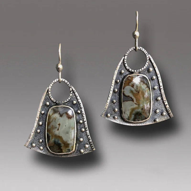 Vintage Irregular Metal Hand Engraved Pattern Earrings Fashion Ladies Inlaid Pattern Dnagle Earrings Jewelry Gifts
Vintage Irregular Metal Hand Engraved Pattern Earrings Fashion Ladies Inlaid Pattern Dnagle Earrings Jewelry Gifts