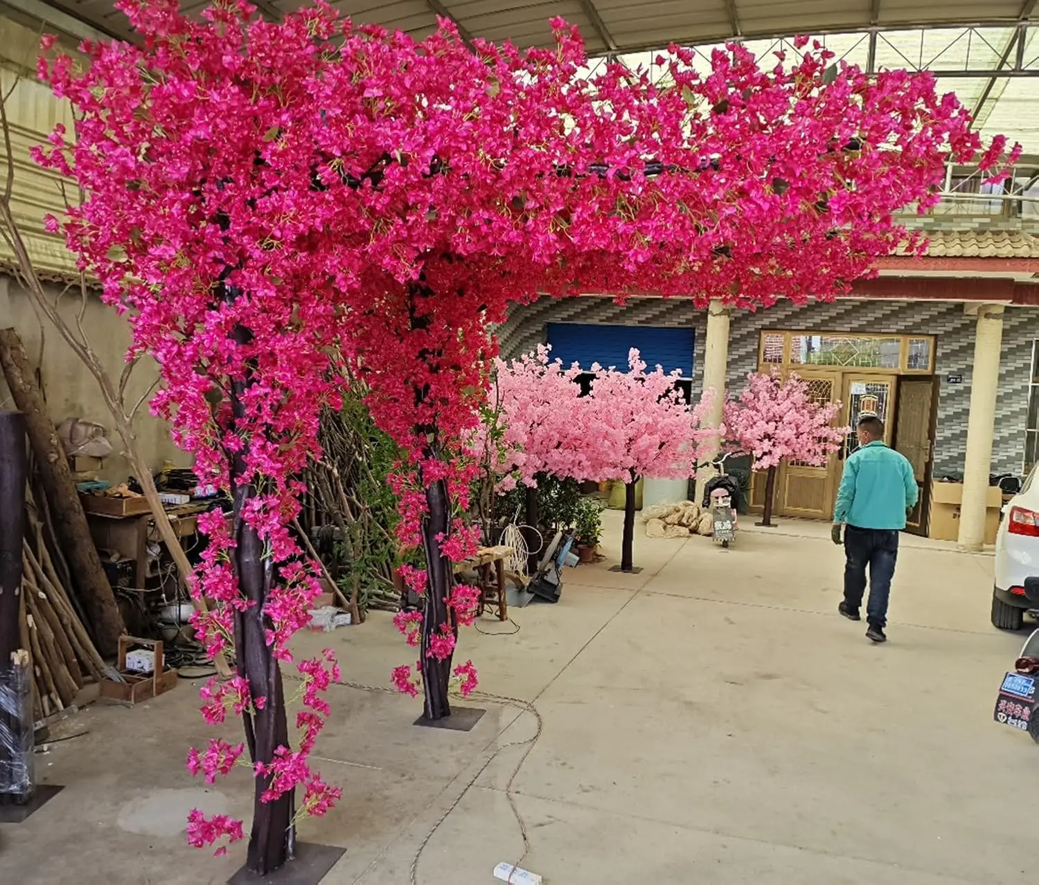 Lifelike Artificial Bougainvillea Tree Outdoor Fake Bougainvillea Plants with Wood Trunk for Office Wedding Home Decor
Lifelike Artificial Bougainvillea Tree Outdoor Fake Bougainvillea Plants with Wood Trunk for Office Wedding Home Decor