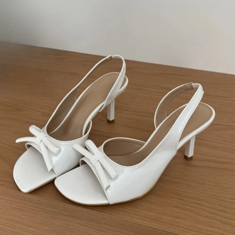 Butterfly-kont Elegant Women Sandals Summer 2026 Open Toe Hollow Fashion Party Shoes Pumps Street Style Designer Women Heels
Butterfly-kont Elegant Women Sandals Summer 2026 Open Toe Hollow Fashion Party Shoes Pumps Street Style Designer Women Heels