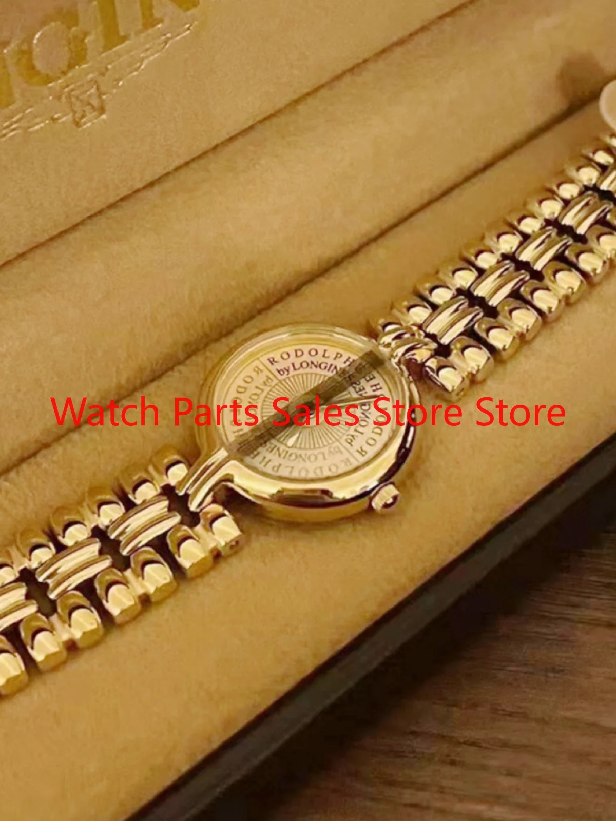 Medieval watch women's light luxury women's light luxury chain exquisite small gold watch quartz watch
Medieval watch women's light luxury women's light luxury chain exquisite small gold watch quartz watch