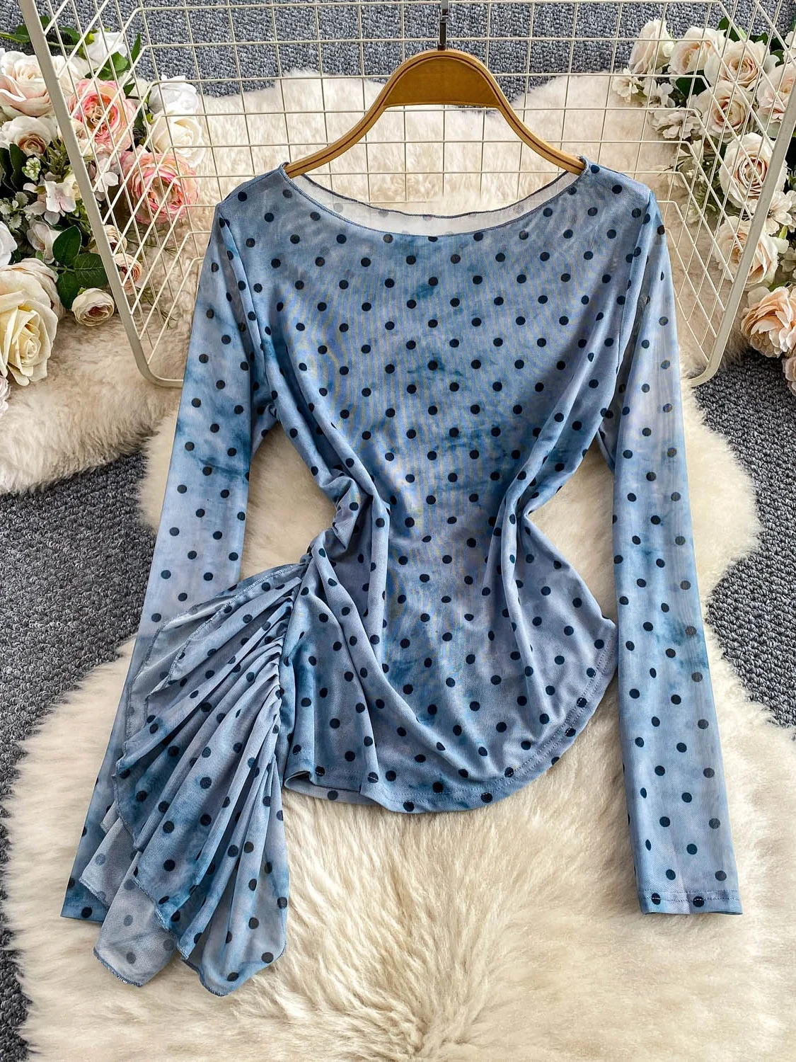 Женская футболка Fall Thin Me в горошек, с асимметричным высоким поясом, дышащая, в корейском стиле, повседневный топ
Женская футболка Fall Thin Me в горошек, с асимметричным высоким поясом, дышащая, в корейском стиле, повседневный топ