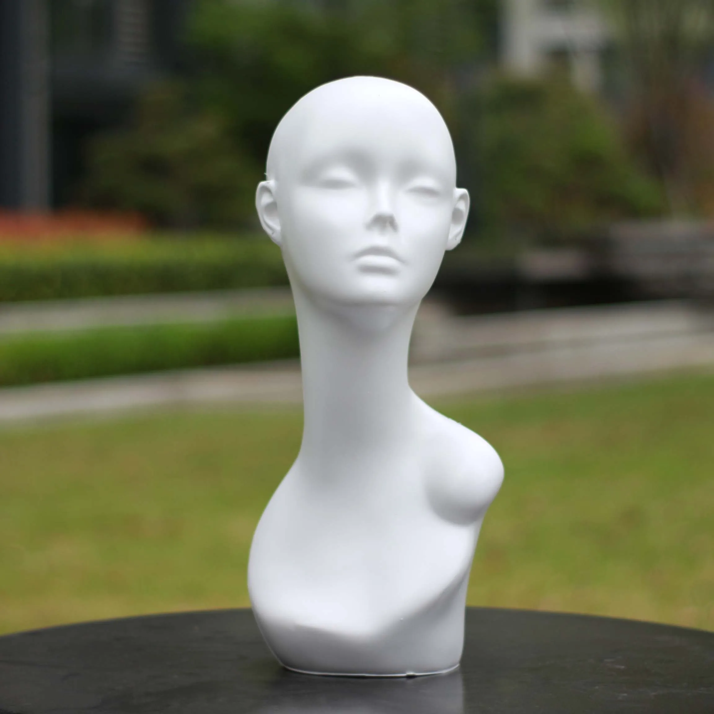 KimRuima Realistic Mannequin Head with Shoulders for Wigs Hats Scarves Pendants Sunglasses Headphones Masks Display
KimRuima Realistic Mannequin Head with Shoulders for Wigs Hats Scarves Pendants Sunglasses Headphones Masks Display