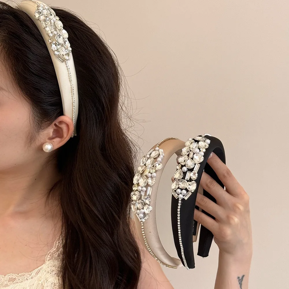 Korean Rhinestone Sponge Thin Edge HeadbanD High-End Light Luxury Super Sparkly High Crown Hair Hoop, Face Wash Hair Accessories
Korean Rhinestone Sponge Thin Edge HeadbanD High-End Light Luxury Super Sparkly High Crown Hair Hoop, Face Wash Hair Accessories