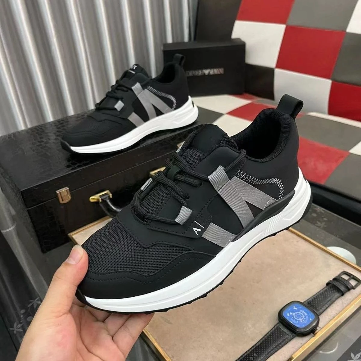 Trendy Brand Men's Breathable Sneakers, 2025 New Genuine Leather Thick Sole, Low-Top Versatile, For Running & Daily Leisure
Trendy Brand Men's Breathable Sneakers, 2025 New Genuine Leather Thick Sole, Low-Top Versatile, For Running & Daily Leisure