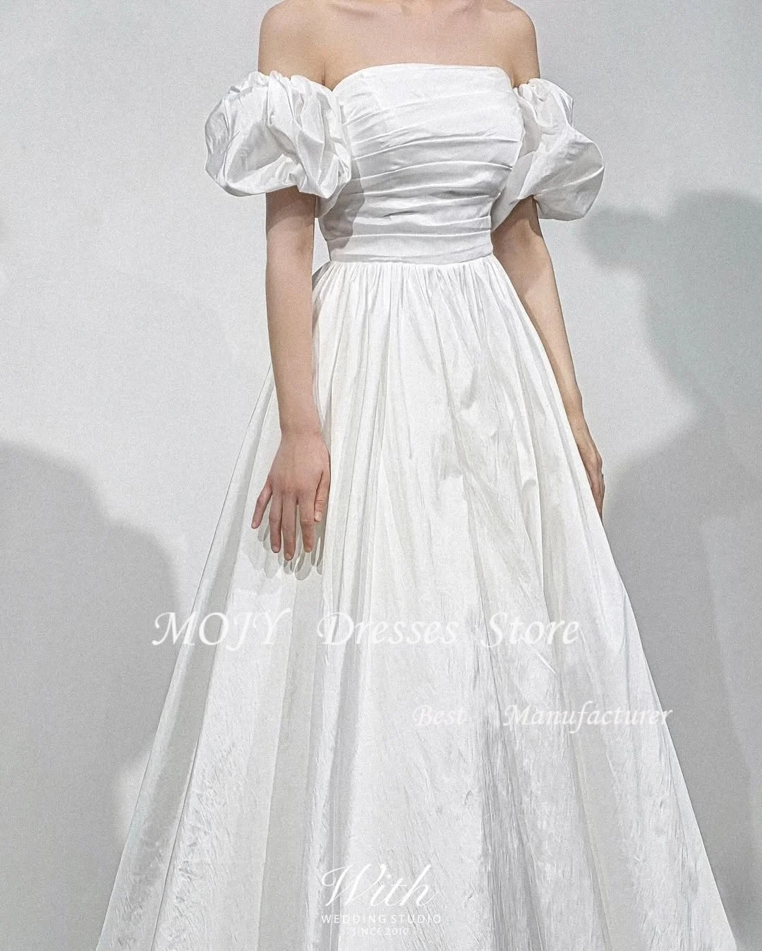 Mojy Simple Lvory A-line Wedding Dresses Off Shoulder Sweetheart Korea PhotoShoot Floor-Length Formal Bride Gown Customised 2025
Mojy Simple Lvory A-line Wedding Dresses Off Shoulder Sweetheart Korea PhotoShoot Floor-Length Formal Bride Gown Customised 2025
