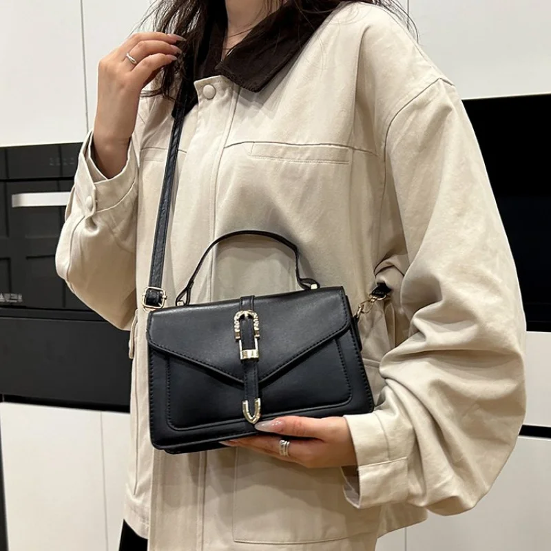 Luxury Women's Fashionable Leather Shoulder Bag Trendy Commuter Classic Elegant Ladies Casual Simple Vintage Crossbody Bag
Luxury Women's Fashionable Leather Shoulder Bag Trendy Commuter Classic Elegant Ladies Casual Simple Vintage Crossbody Bag