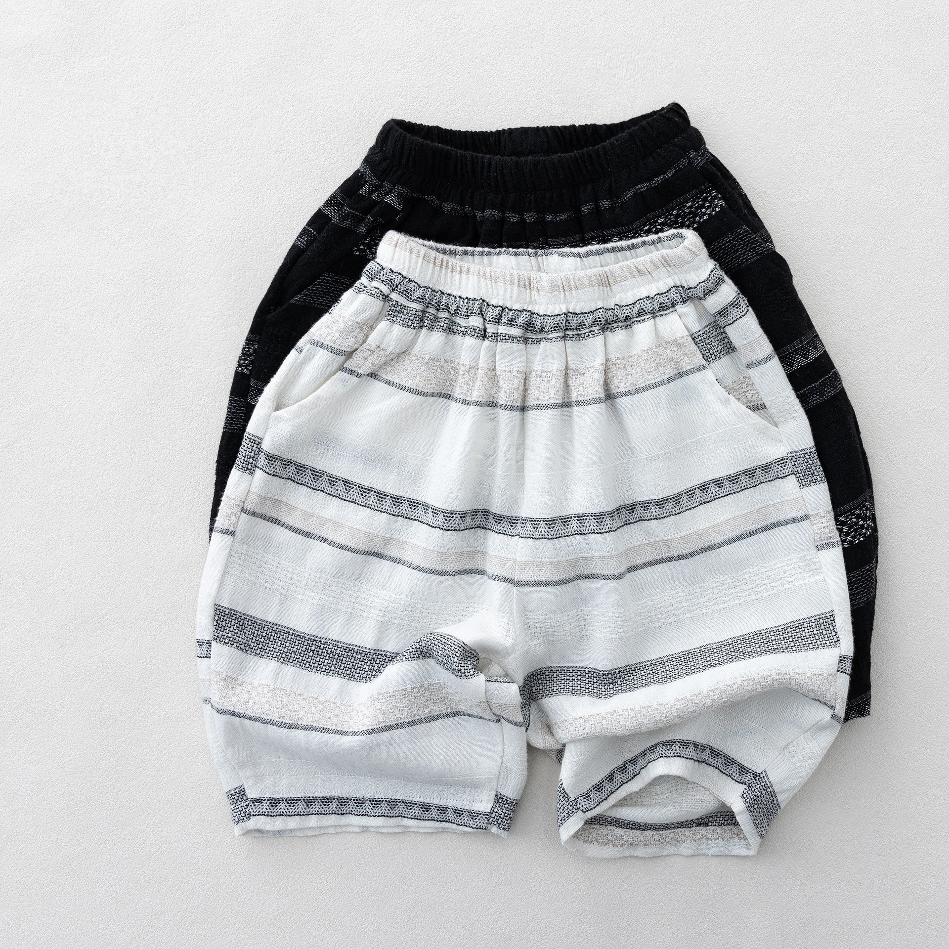 2026 Summer New Children Thin Cotton Shorts Boys Girls Striped Casual Pants Baby Breathable Mid-length Pants Kids Clothes
2026 Summer New Children Thin Cotton Shorts Boys Girls Striped Casual Pants Baby Breathable Mid-length Pants Kids Clothes