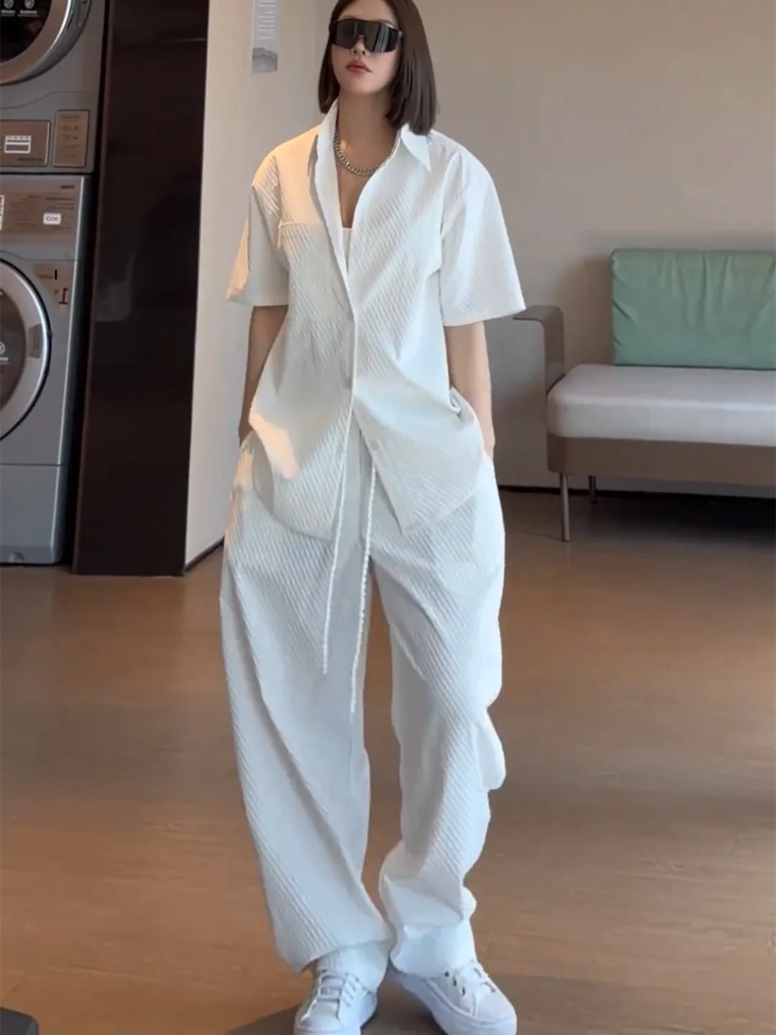 Summer New Men's Casual Loose Feel Breathable Short Sleeve Shirt Shorts Long Pants Two Piece Set Polyester Fiber Youth Wear
Summer New Men's Casual Loose Feel Breathable Short Sleeve Shirt Shorts Long Pants Two Piece Set Polyester Fiber Youth Wear