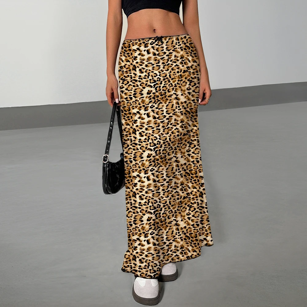 Women's Skirts Summer 2025 Decent Korean Contrast Color High Waist Long Skater Casual Skirts
Women's Skirts Summer 2025 Decent Korean Contrast Color High Waist Long Skater Casual Skirts