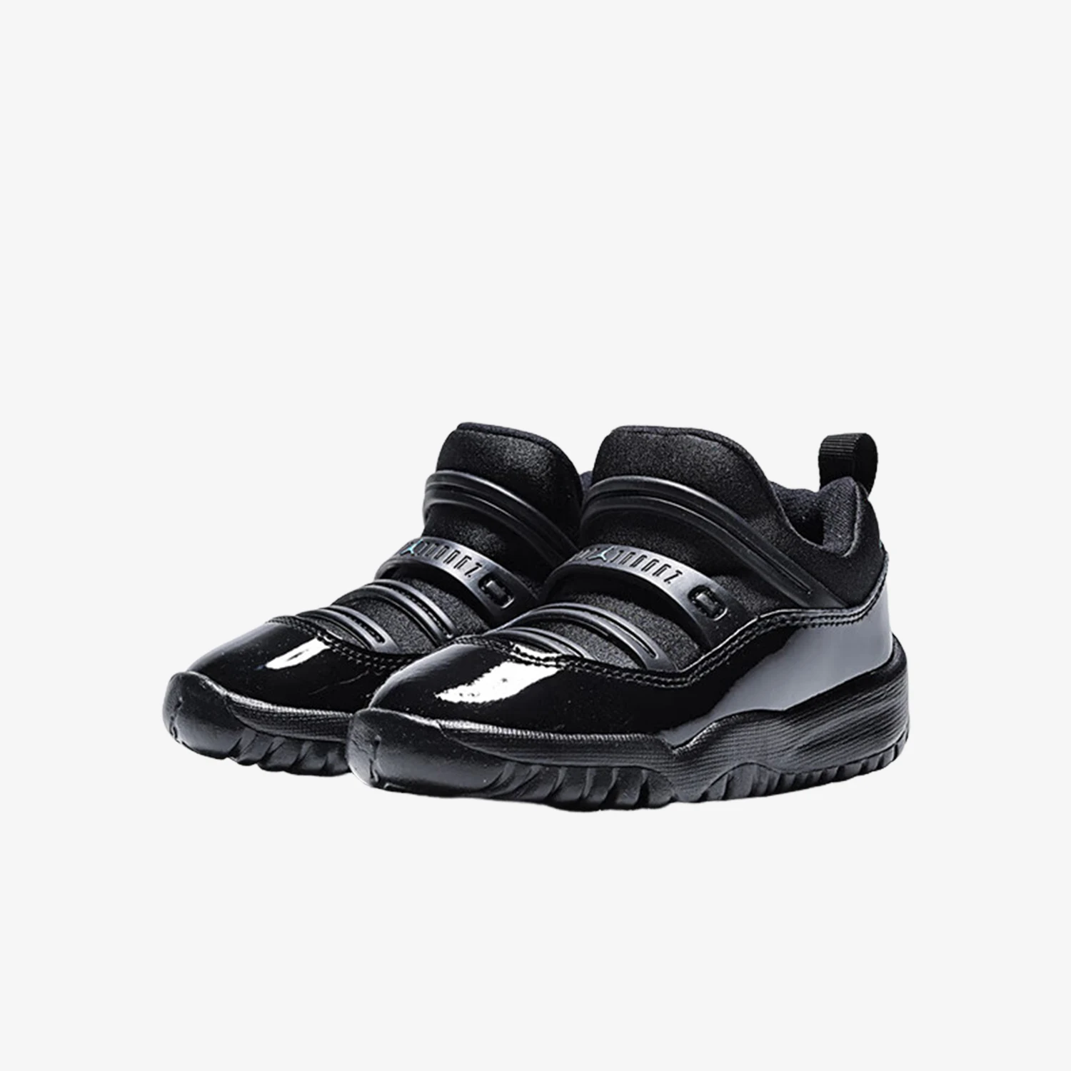 Nike genuine JORDAN baby low top training breathable and non slip basketball shoes BQ7102-047
Nike genuine JORDAN baby low top training breathable and non slip basketball shoes BQ7102-047