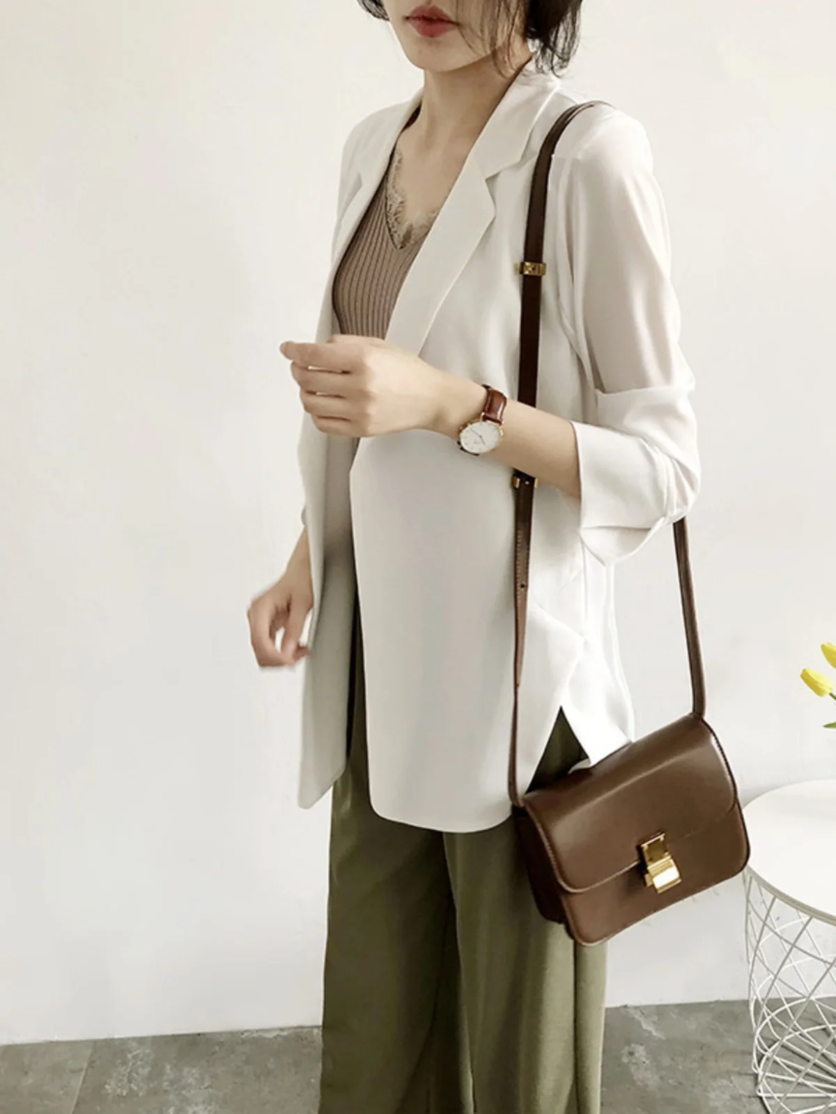 Women's Chiffon Jacket Spring Summer New Loose Thin Sun Protection Medium Length Air Conditioned Open Cardigan Trendy
Women's Chiffon Jacket Spring Summer New Loose Thin Sun Protection Medium Length Air Conditioned Open Cardigan Trendy