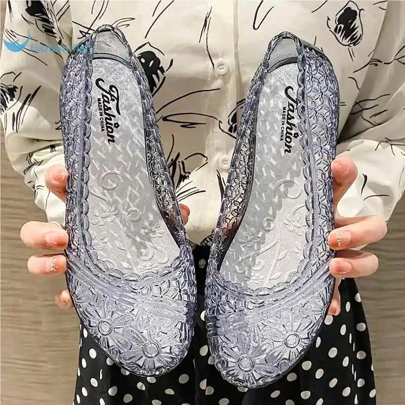 Mom's Comfortable Soft Bottom Transparent Plastic Crystal Jelly Sandals Women's Summer Outdoor Anti-slip Headed Hollow out Shoes
Mom's Comfortable Soft Bottom Transparent Plastic Crystal Jelly Sandals Women's Summer Outdoor Anti-slip Headed Hollow out Shoes