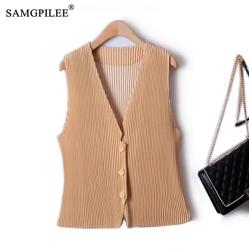 Pleated Short Sleeveless Vest 2022 Spring Summer New Korean Fashion Single-breasted Solid Color Single-breasted Female Jackets
Pleated Short Sleeveless Vest 2022 Spring Summer New Korean Fashion Single-breasted Solid Color Single-breasted Female Jackets