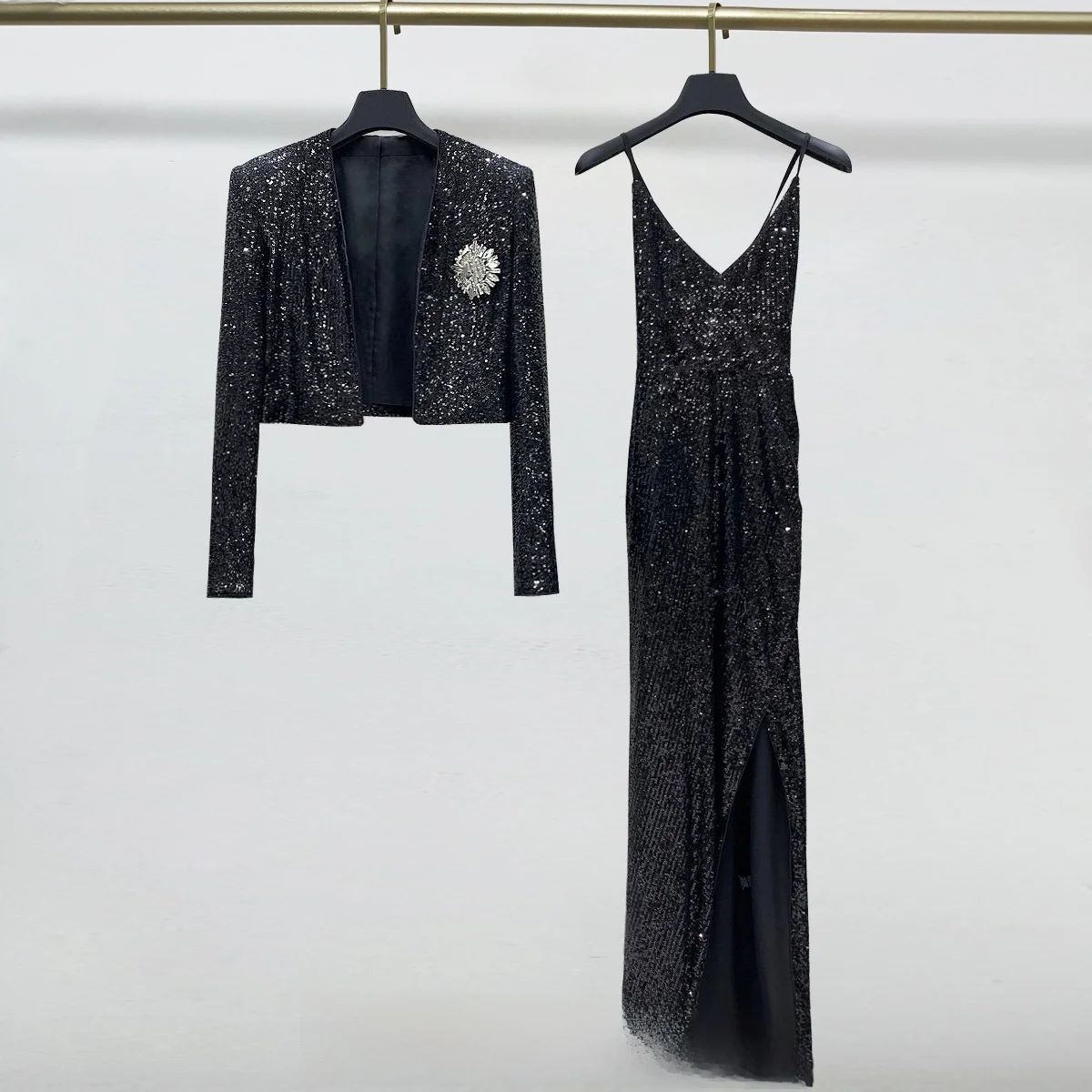 Shiny Sequin Badge Quality Top Open Cardigan Jacket Strap Dress Set New 2023 Elegant Ladylike Style Women's Fashion Set
Shiny Sequin Badge Quality Top Open Cardigan Jacket Strap Dress Set New 2023 Elegant Ladylike Style Women's Fashion Set