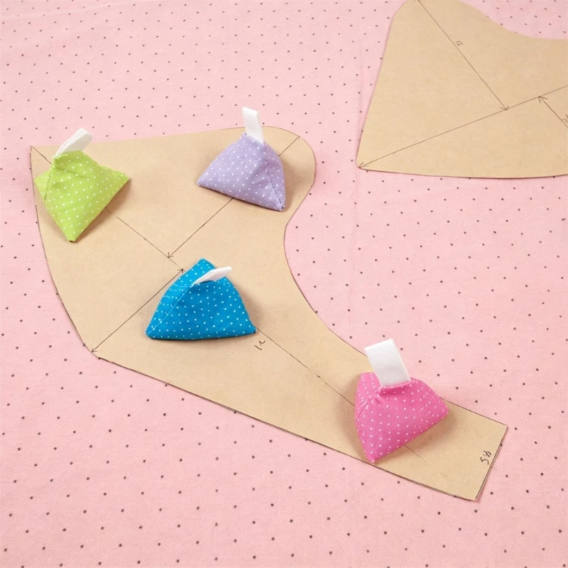 Set Of 4 Triangular Fabric Weights With Colorful Dot For Sewing And Quilting Projects 87HA
Set Of 4 Triangular Fabric Weights With Colorful Dot For Sewing And Quilting Projects 87HA