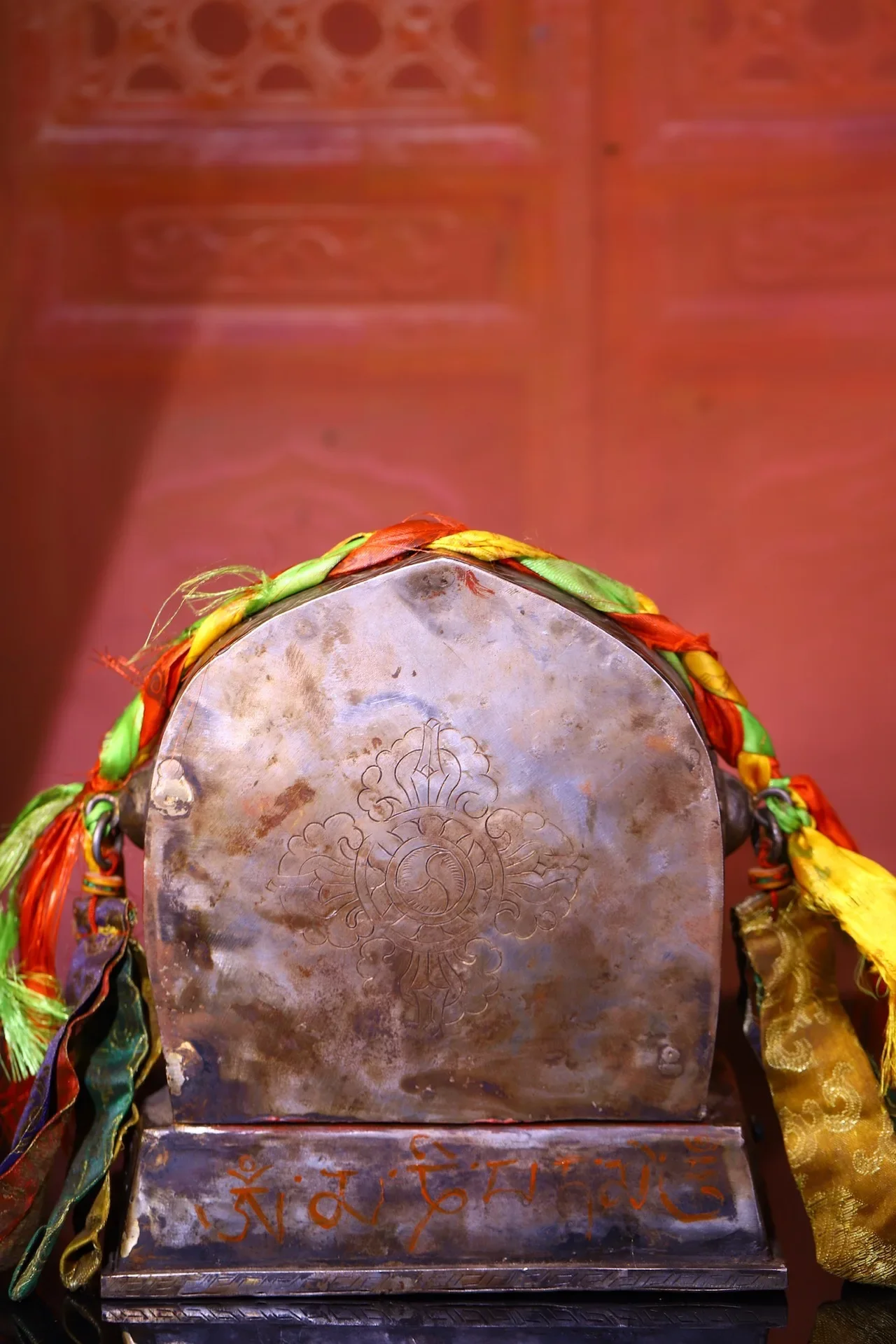 9"Tibetan Temple Collection Old Tiantie Painted Mosaic Gem Shakyamuni Sitting Buddha Buddhist Niche Gawu Box Worship Hall
9"Tibetan Temple Collection Old Tiantie Painted Mosaic Gem Shakyamuni Sitting Buddha Buddhist Niche Gawu Box Worship Hall
