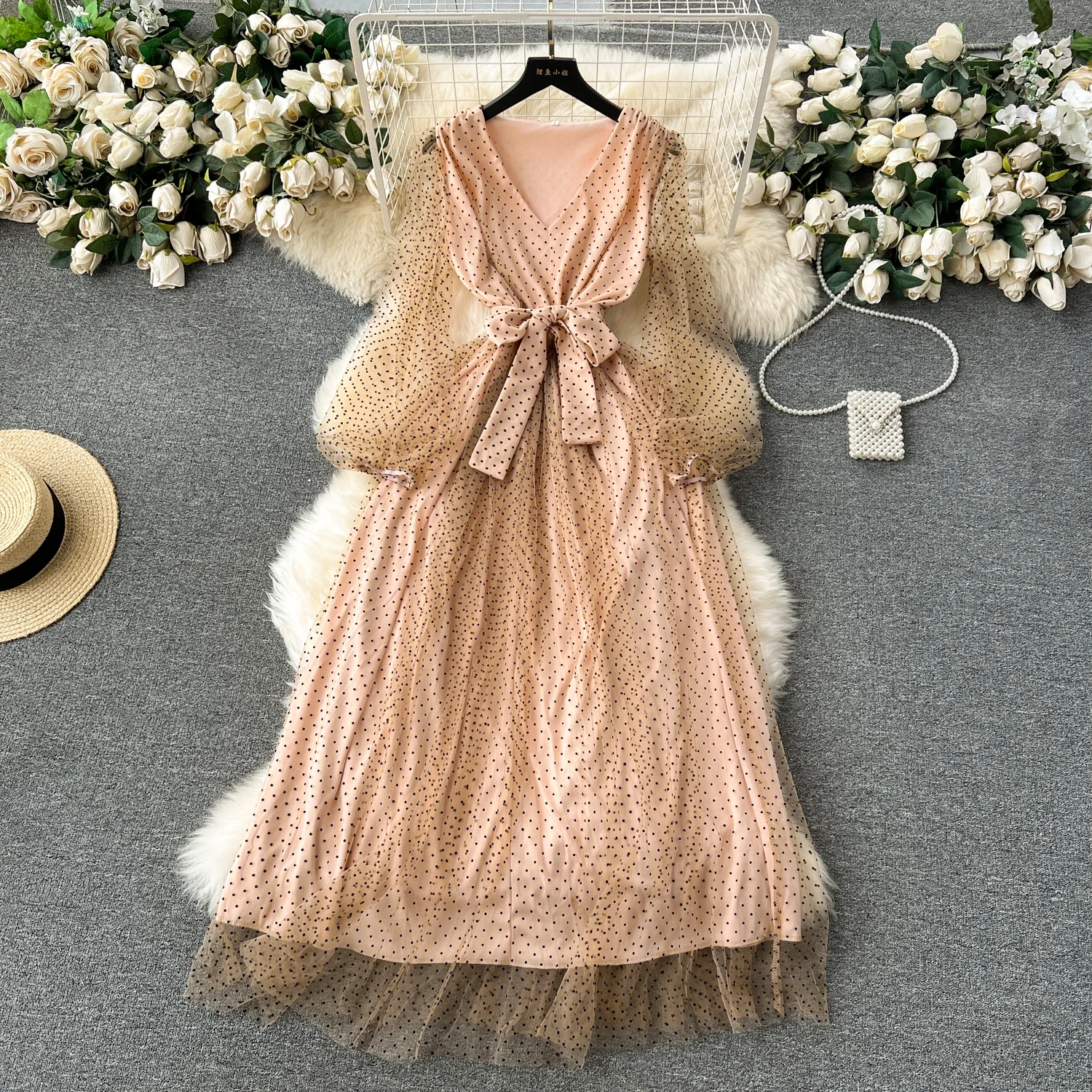 High-end Temperament Polka Dot Dress for Women 2023 Autumn High-end Waist Slimming Puff Sleeve Mesh Fairy Skirt
High-end Temperament Polka Dot Dress for Women 2023 Autumn High-end Waist Slimming Puff Sleeve Mesh Fairy Skirt