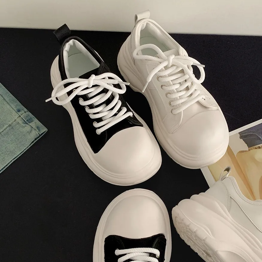 Retro round head thick-soled white shoes women's new spring and autumn lightweight height-increasing casual sports board shoes
Retro round head thick-soled white shoes women's new spring and autumn lightweight height-increasing casual sports board shoes
