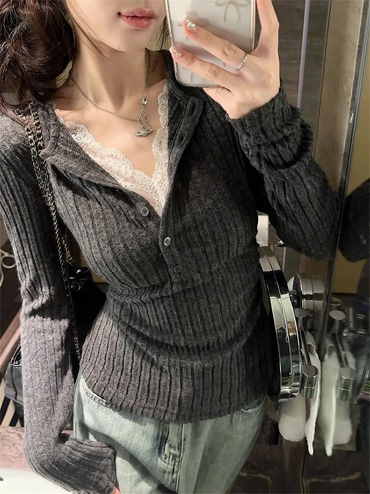 Korean Lace Patchwork Knit Long Sleeve T-shirt V-neck False Two-piece Slim Women Top 2025 Spring Fashion Women's Clothing
Korean Lace Patchwork Knit Long Sleeve T-shirt V-neck False Two-piece Slim Women Top 2025 Spring Fashion Women's Clothing
