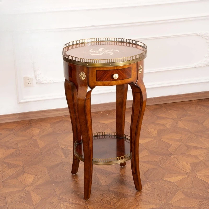 Antique round side table
Antique round side table