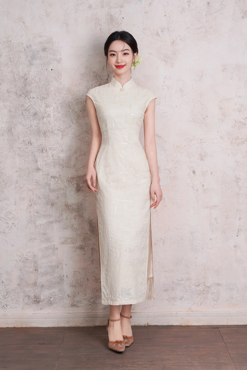 Chinese Retro Style Sequins Chiffon Sleeveless Cheongsam Summer Temperament Daily Dress Qipao
Chinese Retro Style Sequins Chiffon Sleeveless Cheongsam Summer Temperament Daily Dress Qipao