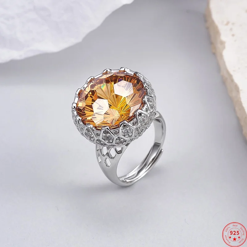 S925 Sterling Silver Charm Ring for Women Men Hollow Pattern Inlaid Tangent Plane Yellow Zircon Fashion Trendy Jewelry Wholesale
S925 Sterling Silver Charm Ring for Women Men Hollow Pattern Inlaid Tangent Plane Yellow Zircon Fashion Trendy Jewelry Wholesale