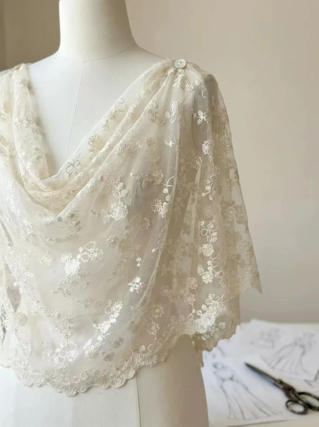 1yard soft mesh telas Flower and cotton thread embroidery fabrics for patchwork clothing cheongsam Wedding dresses DIY fabric
1yard soft mesh telas Flower and cotton thread embroidery fabrics for patchwork clothing cheongsam Wedding dresses DIY fabric