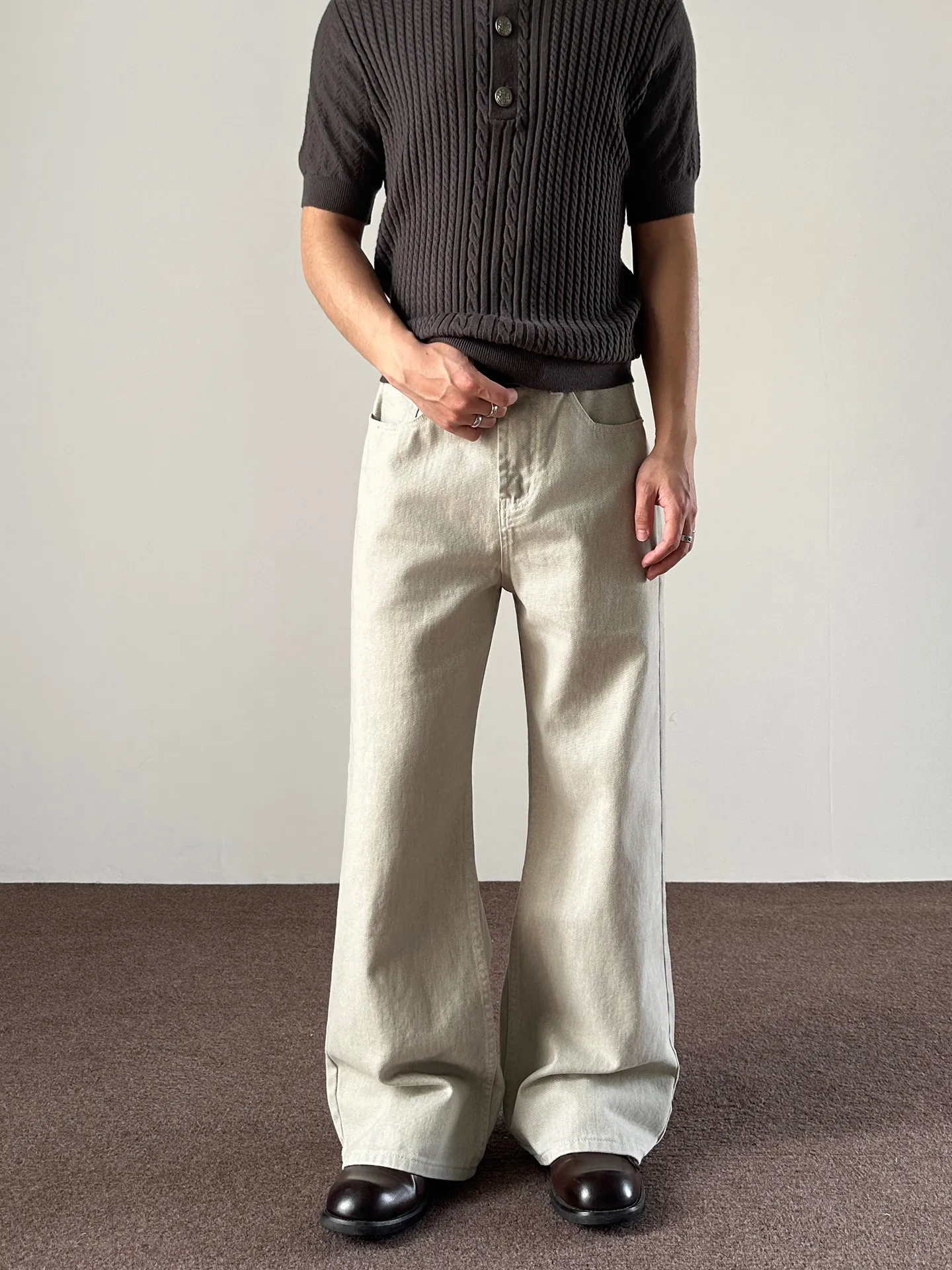 High Street American Style High Quality Cleanfit Light Grey Loose Straight Leg Casual Jeans Men's Spring Commuting Pants
High Street American Style High Quality Cleanfit Light Grey Loose Straight Leg Casual Jeans Men's Spring Commuting Pants