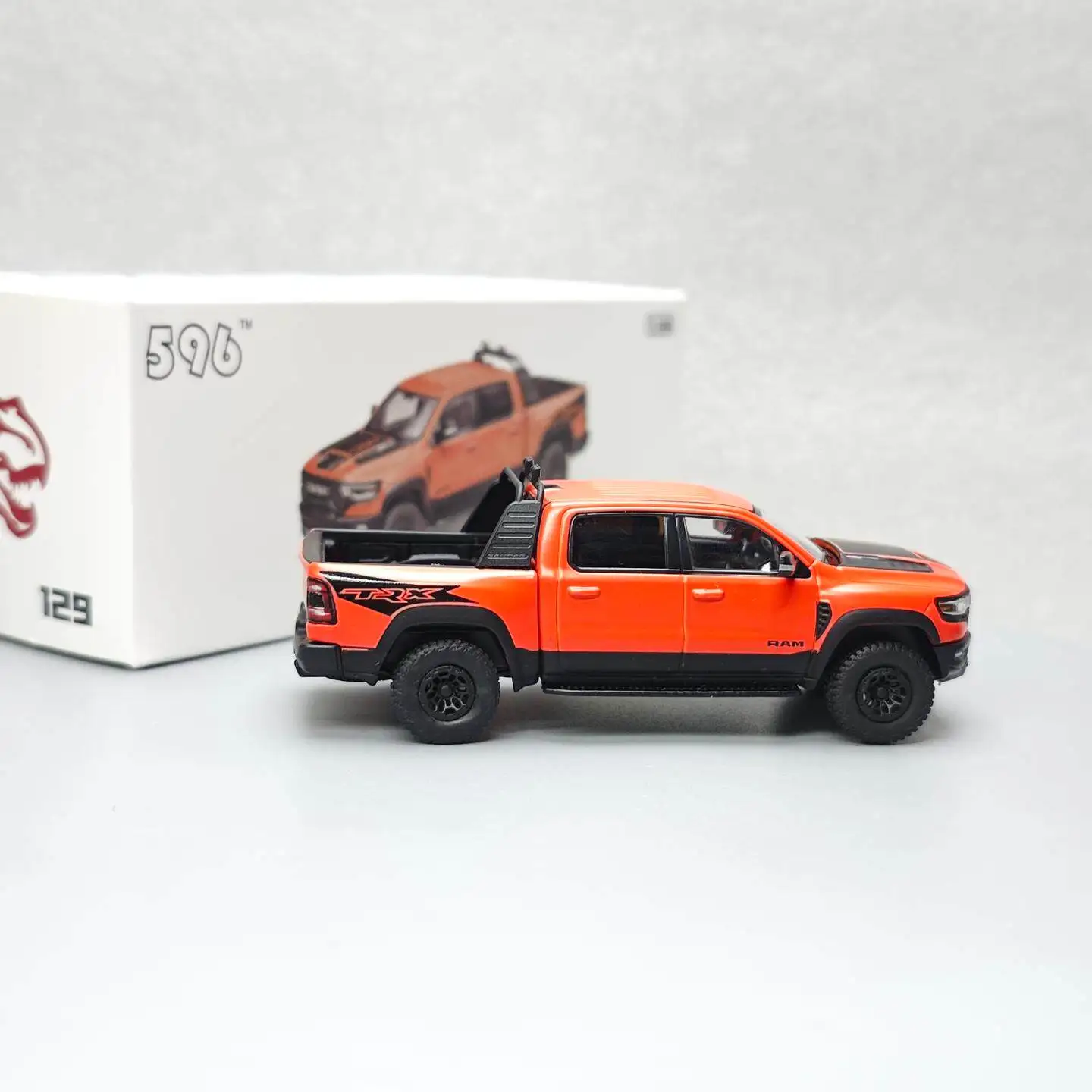 596 1:64 RAM 1500 TRX Sports Simulation Car Model Alloy Toy Collection Decoration Ornament Gift
596 1:64 RAM 1500 TRX Sports Simulation Car Model Alloy Toy Collection Decoration Ornament Gift