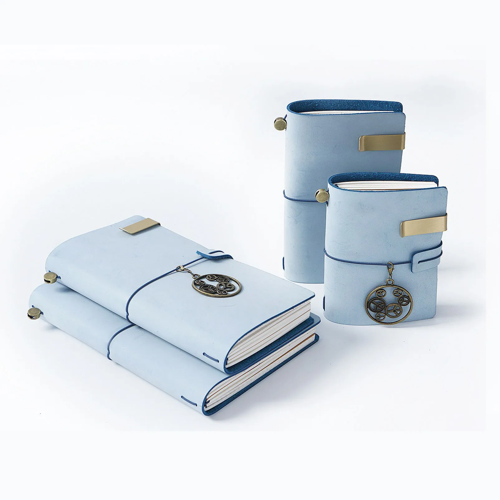 100% Genuine Leather notebook DIY handmade diary cowhide portable diary retro travel notebook 180 pages of internal text paper
100% Genuine Leather notebook DIY handmade diary cowhide portable diary retro travel notebook 180 pages of internal text paper