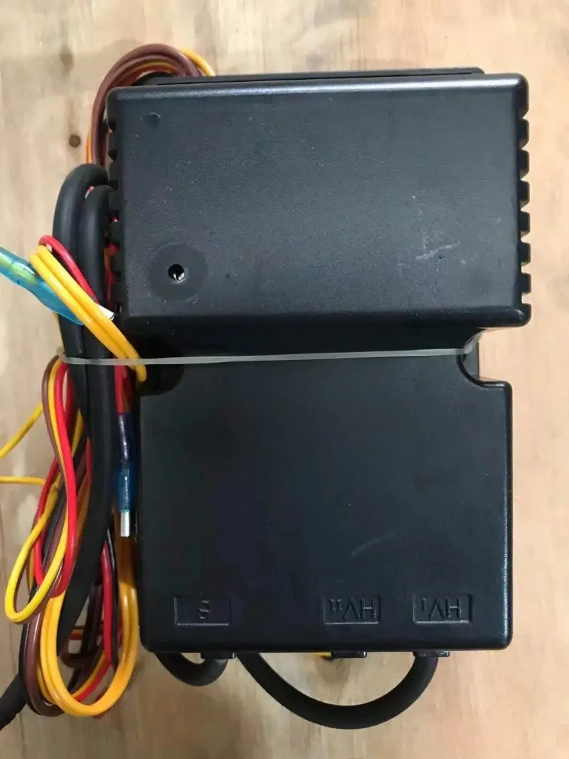1pc DKL-01 AC220 Pulse Ignition Controller 12KV Oven Replacement Parts
1pc DKL-01 AC220 Pulse Ignition Controller 12KV Oven Replacement Parts