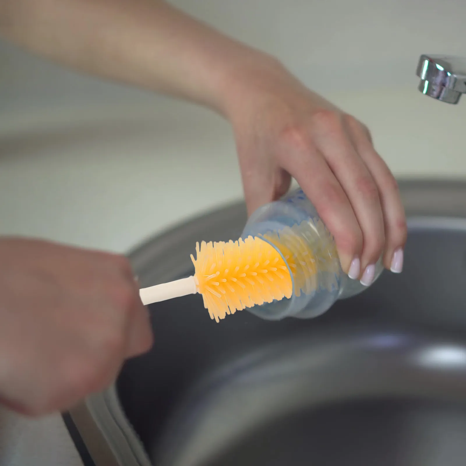 Портативная компактная сушилка для детских бутылочек, вертикальный органайзер для сушки бутылочек и аксессуаров, экономящий пространство.
Портативная компактная сушилка для детских бутылочек, вертикальный органайзер для сушки бутылочек и аксессуаров, экономящий пространство.