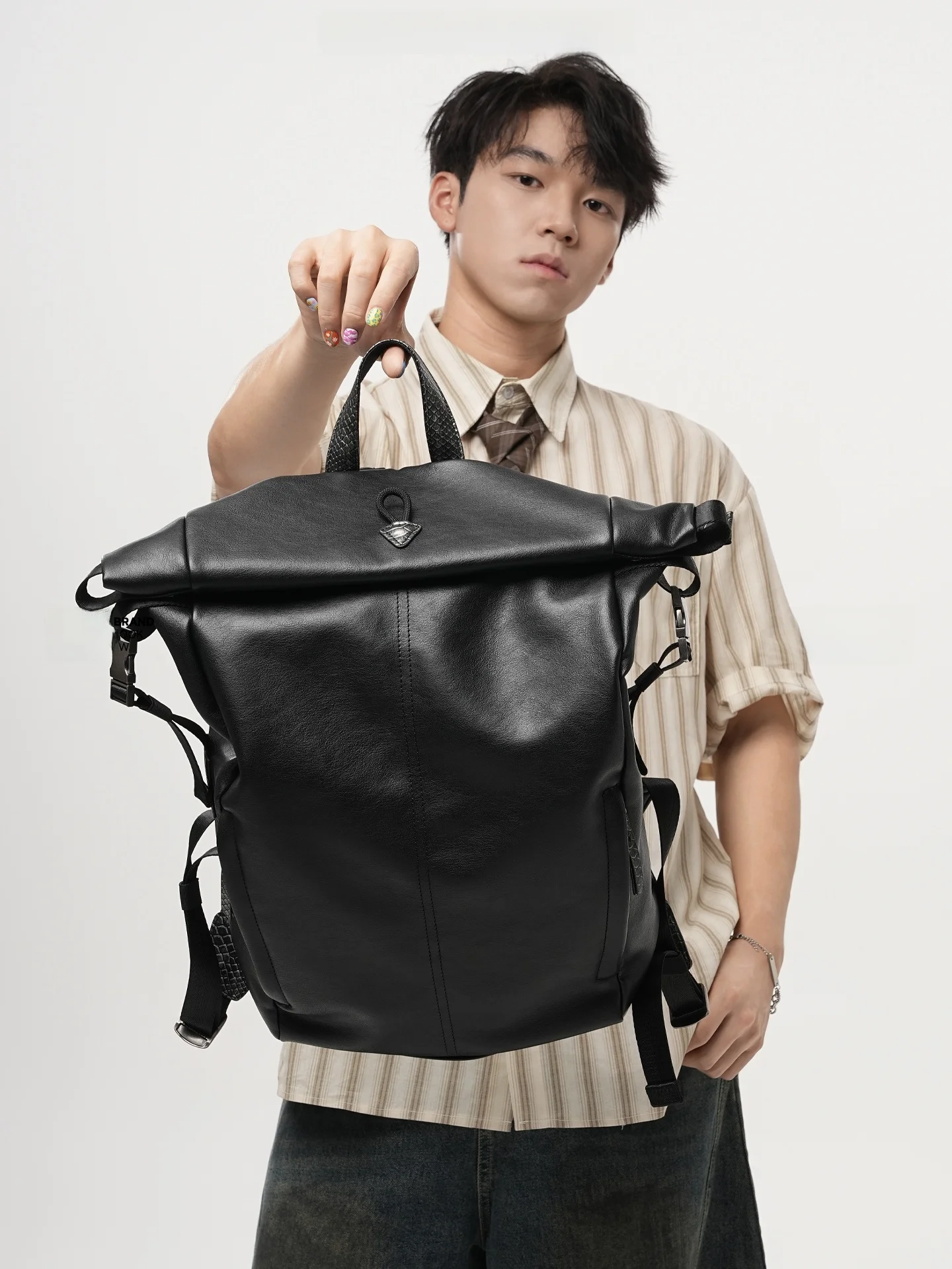 Hirata Seiiji Original Small Audience Double Shoulder Bag Men Women College Students Commute Large Capacity Bookbag Retro Style
Hirata Seiiji Original Small Audience Double Shoulder Bag Men Women College Students Commute Large Capacity Bookbag Retro Style