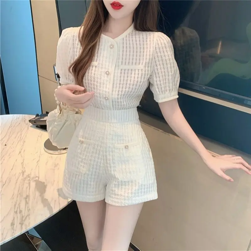 French Retro Hong Kong-style Bubble Short-sleeved Shirt for Women's Summer Design Sense Unique and Short Super Beautiful Top
French Retro Hong Kong-style Bubble Short-sleeved Shirt for Women's Summer Design Sense Unique and Short Super Beautiful Top