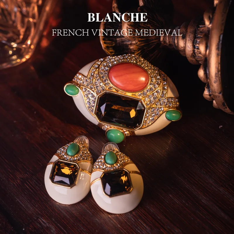 Cuifali Book Style Retro style brooch earrings handmade drop glaze full set with Rhinestone jewelry set
Cuifali Book Style Retro style brooch earrings handmade drop glaze full set with Rhinestone jewelry set