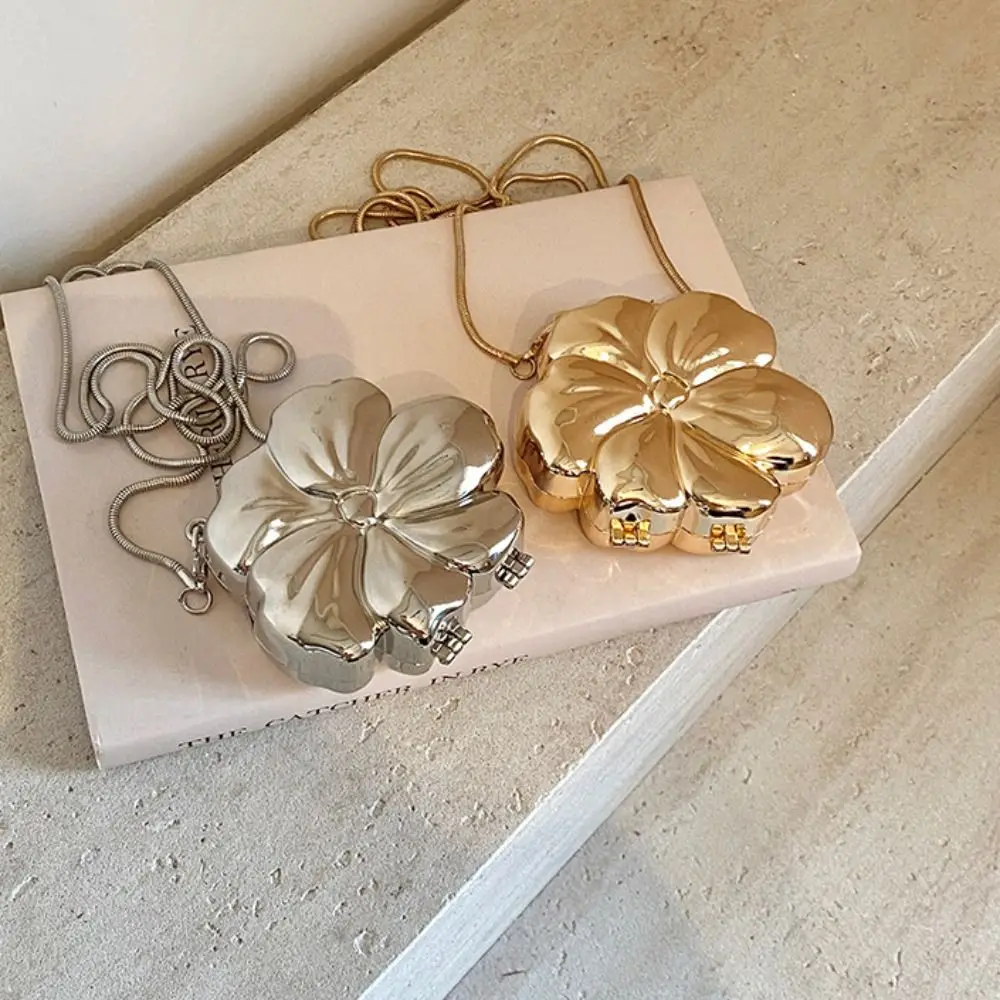 Acrylic Bright Flower Shoulder Bag Silver Mini Messenger Bag Banquet Chain Bag Metal Chain Korean Style Funny Party Bag Gift
Acrylic Bright Flower Shoulder Bag Silver Mini Messenger Bag Banquet Chain Bag Metal Chain Korean Style Funny Party Bag Gift