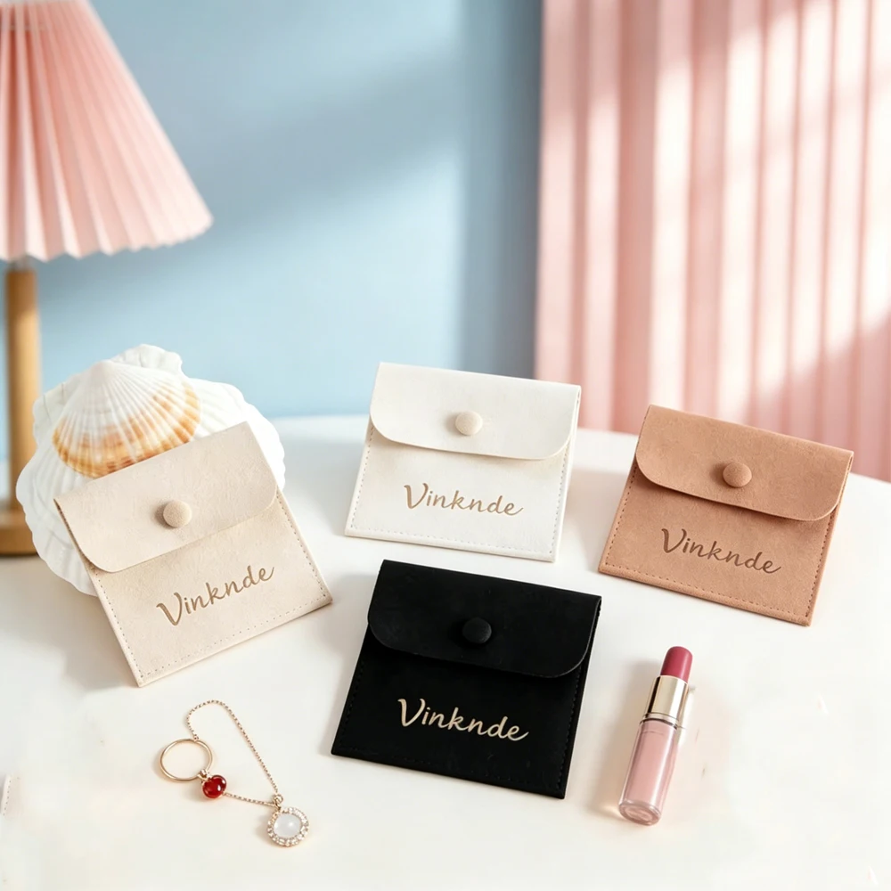 50Pcs/Lot Custom Logo Jewelry Package Bags Microfiber Snap Pouch 6x6cm 10x10cm Keychain Brooch Earrings Necklace Pouch Gift Bag
50Pcs/Lot Custom Logo Jewelry Package Bags Microfiber Snap Pouch 6x6cm 10x10cm Keychain Brooch Earrings Necklace Pouch Gift Bag