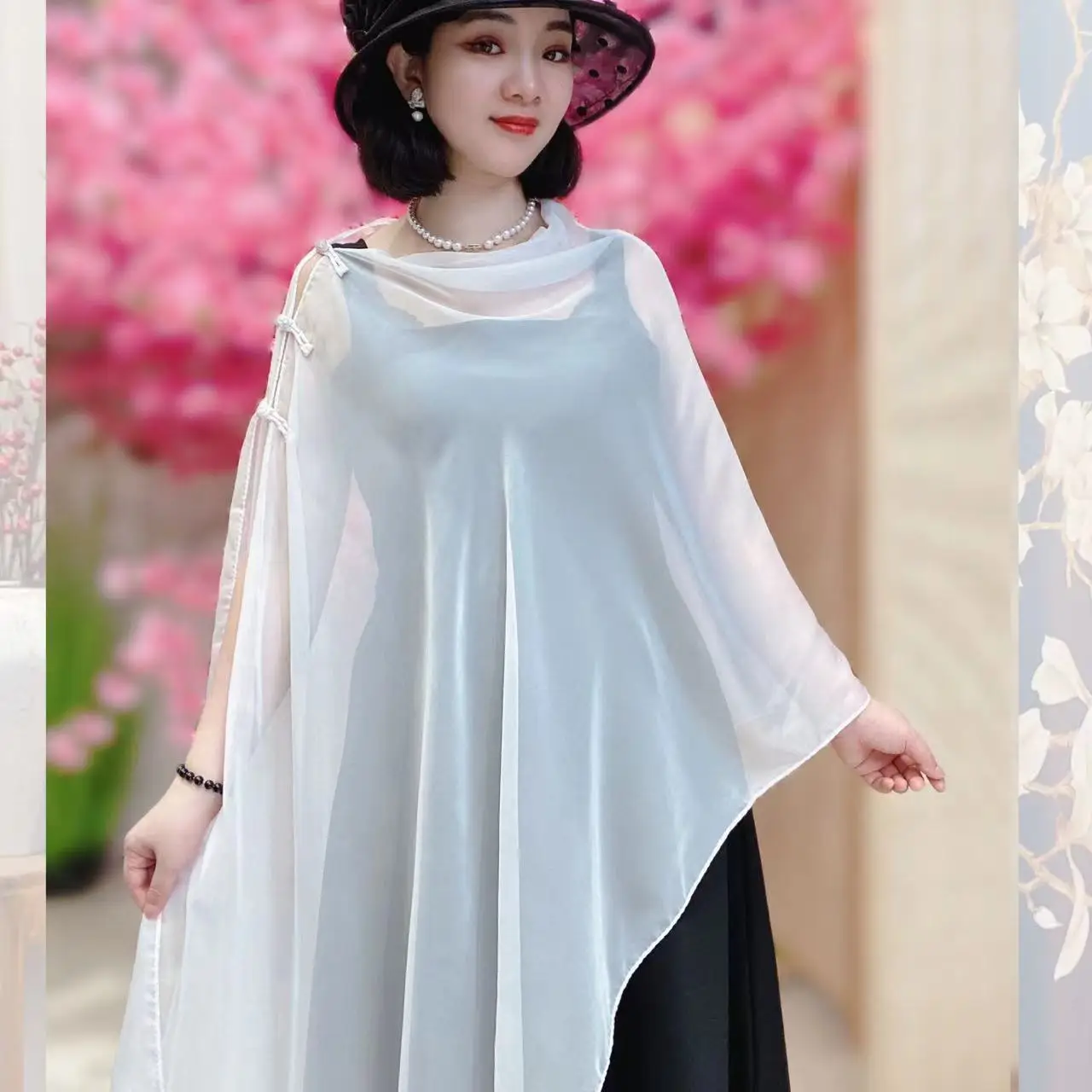 New Chinese Style Elegant Women Silk Scarf Vacation Wrap Shawl Print Lady Sunscreen Bandana Long Hijab Scarve Pareo Mujer A437
New Chinese Style Elegant Women Silk Scarf Vacation Wrap Shawl Print Lady Sunscreen Bandana Long Hijab Scarve Pareo Mujer A437