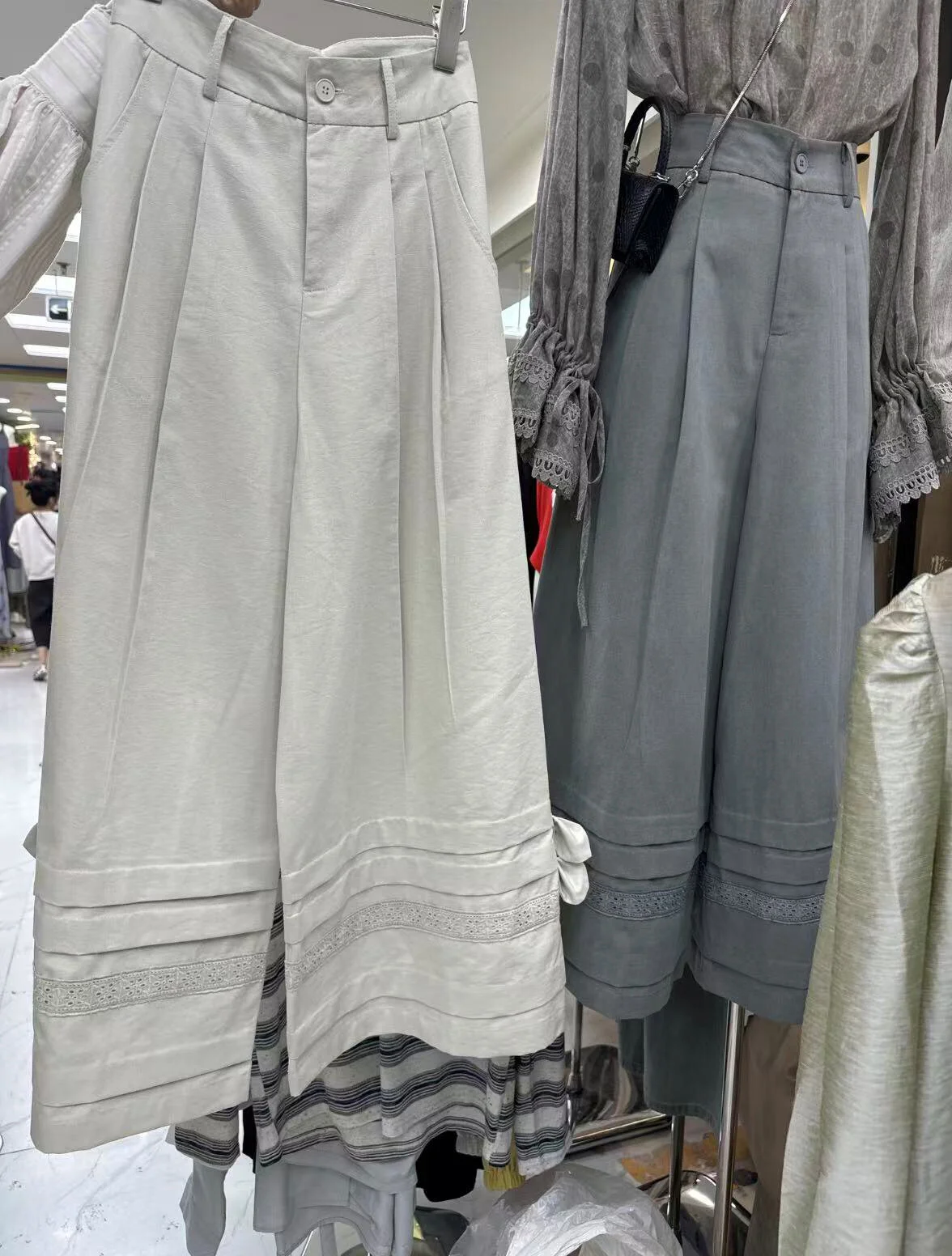 Retro Lace Wide Leg Pants Women's Casual High Waist Straight Cut Spring Fashion Popular Ladies Comprehensive Matching Cotton
Retro Lace Wide Leg Pants Women's Casual High Waist Straight Cut Spring Fashion Popular Ladies Comprehensive Matching Cotton
