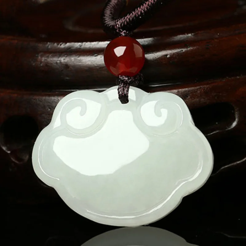 Pendant, Small Ruyi Lock, Hetian Jade Stone Model
Pendant, Small Ruyi Lock, Hetian Jade Stone Model