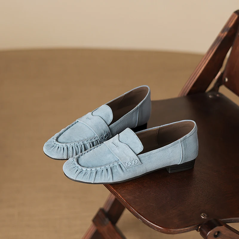 Женские классические простые туфли из натуральной замши, весенне-осенние мюли, лоферы без застежек с круглым носком, женские рабочие плиссированные повседневные туфли
Женские классические простые туфли из натуральной замши, весенне-осенние мюли, лоферы без застежек с круглым носком, женские рабочие плиссированные повседневные туфли