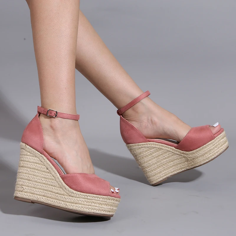 Sexy Rattan Grass Woven Peep Toe Women's Sandals Summer Platform Wedges High Heels Buckle Sandals Outdoor Gladiator Shoes Suede
Sexy Rattan Grass Woven Peep Toe Women's Sandals Summer Platform Wedges High Heels Buckle Sandals Outdoor Gladiator Shoes Suede