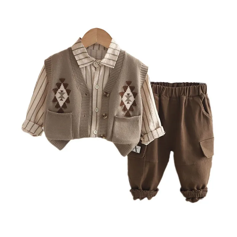 Spring Kids Clothes 2025 New Autumn Korean Pocket Single Breasted Sweater Vest + Vertical Striped Shirts + Pants Boy Outfit Sets
Spring Kids Clothes 2025 New Autumn Korean Pocket Single Breasted Sweater Vest + Vertical Striped Shirts + Pants Boy Outfit Sets