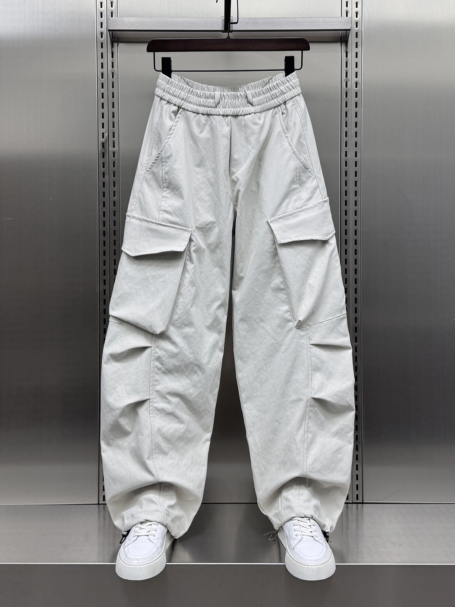 Trendy American Folded Work Pants Men's Loose Straight Leg Sports Pants Korean Version Knife Pants Casual Autumn Wear
Trendy American Folded Work Pants Men's Loose Straight Leg Sports Pants Korean Version Knife Pants Casual Autumn Wear