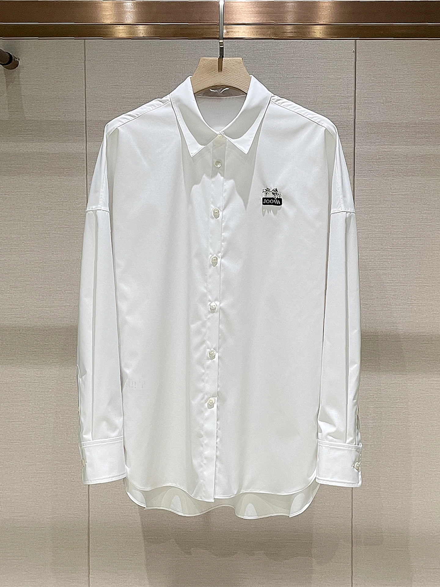 Ele mat White irt for Women with Embroidered Knot Early Spring Lightweight Anti-Aging Unique Top
Ele mat White irt for Women with Embroidered Knot Early Spring Lightweight Anti-Aging Unique Top