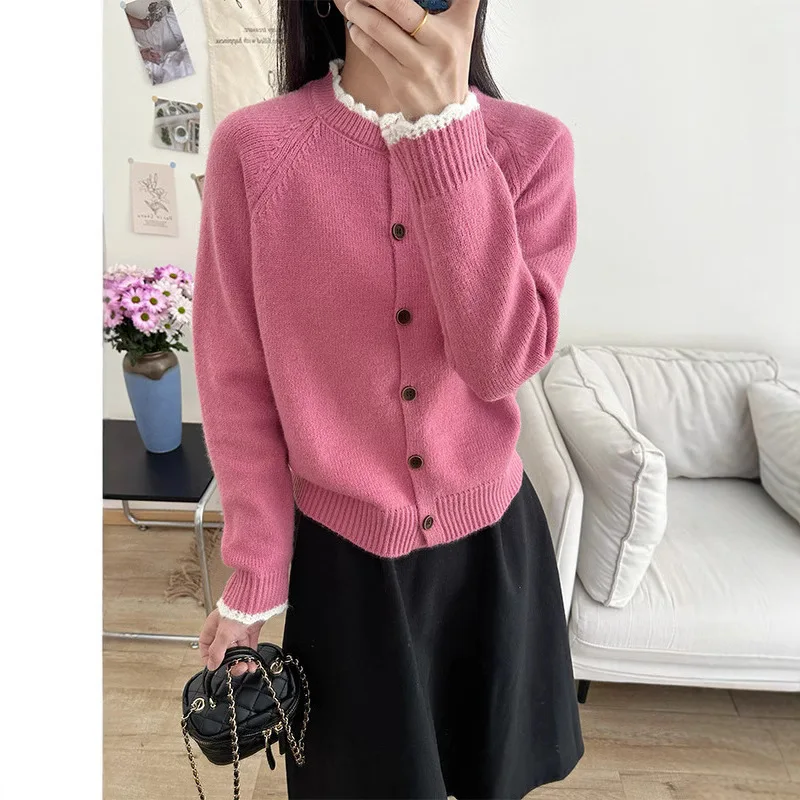 Round Neck Long-sleeved Knitted Cardigan Jacket for Women 2025 Autumn New Design Sense Color-blocking Fungus Sweater Outer Trend
Round Neck Long-sleeved Knitted Cardigan Jacket for Women 2025 Autumn New Design Sense Color-blocking Fungus Sweater Outer Trend