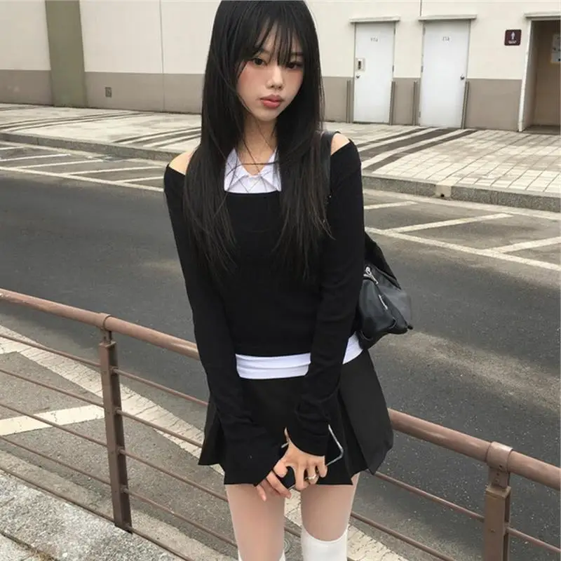Black Two-Piece Set Shoulder Bared Women's High Waist A-Line Short Skirt Pleated Miniature Two-Piece Set Fashionable Casual S...
Black Two-Piece Set Shoulder Bared Women's High Waist A-Line Short Skirt Pleated Miniature Two-Piece Set Fashionable Casual S...